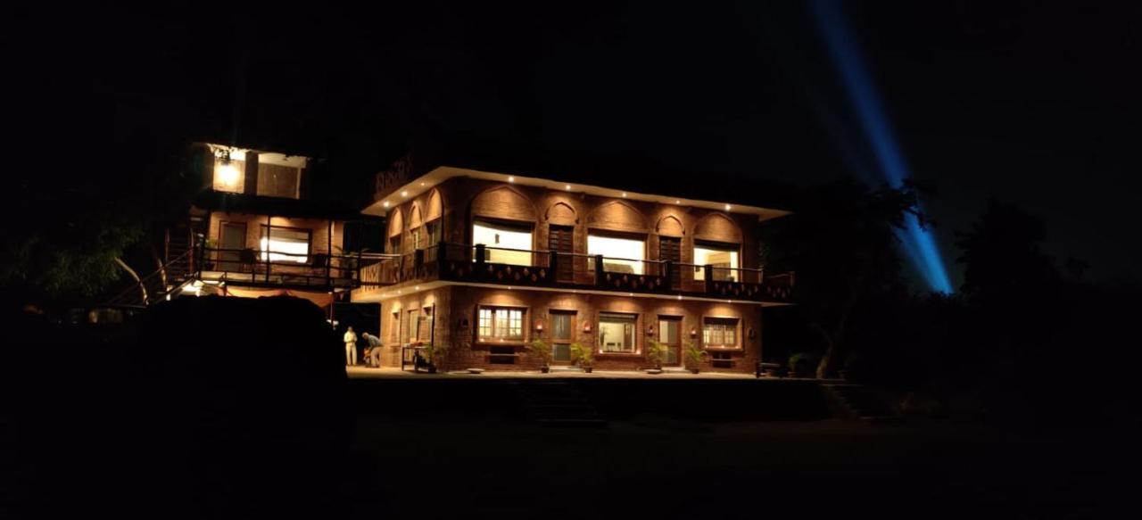 Chandera Kothi โอร์ชชา ภายนอก รูปภาพ